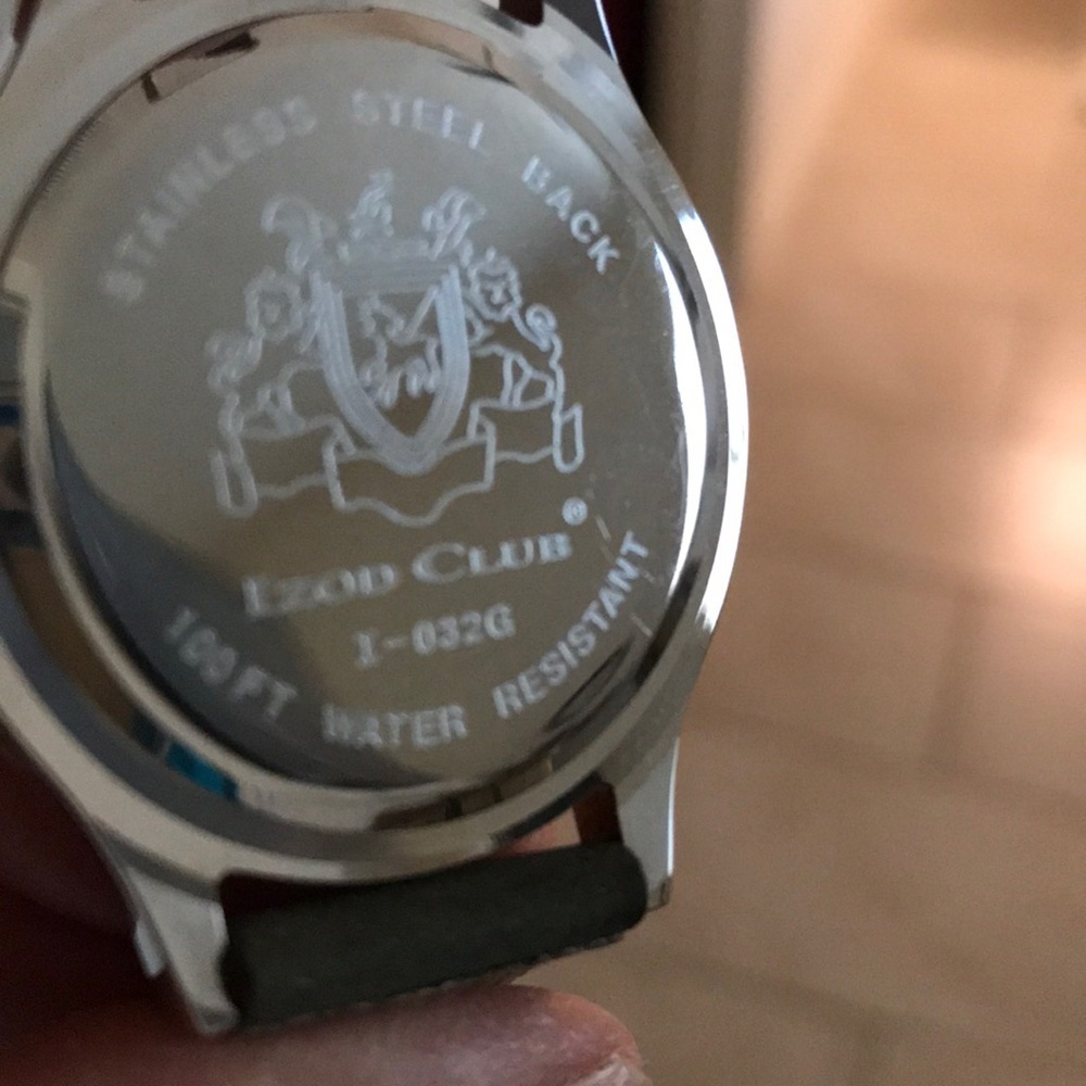 Izod Club Unisex with Genuine Leather Band - Picture 3 of 6